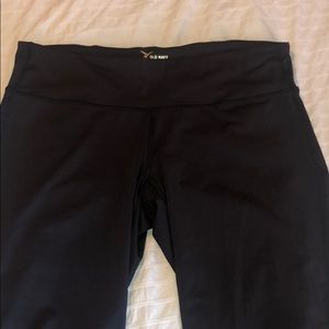 Black yoga pants Crop leggings with back pocket